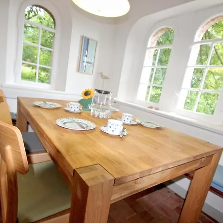 Maerchenhafte In Idyllischer Lage Und Mit Meerblick - Hermine Casa de Férias Altefähr